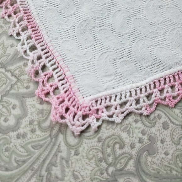 Handmade Table Mat, Lace with Crochet - Picture 3 of 4